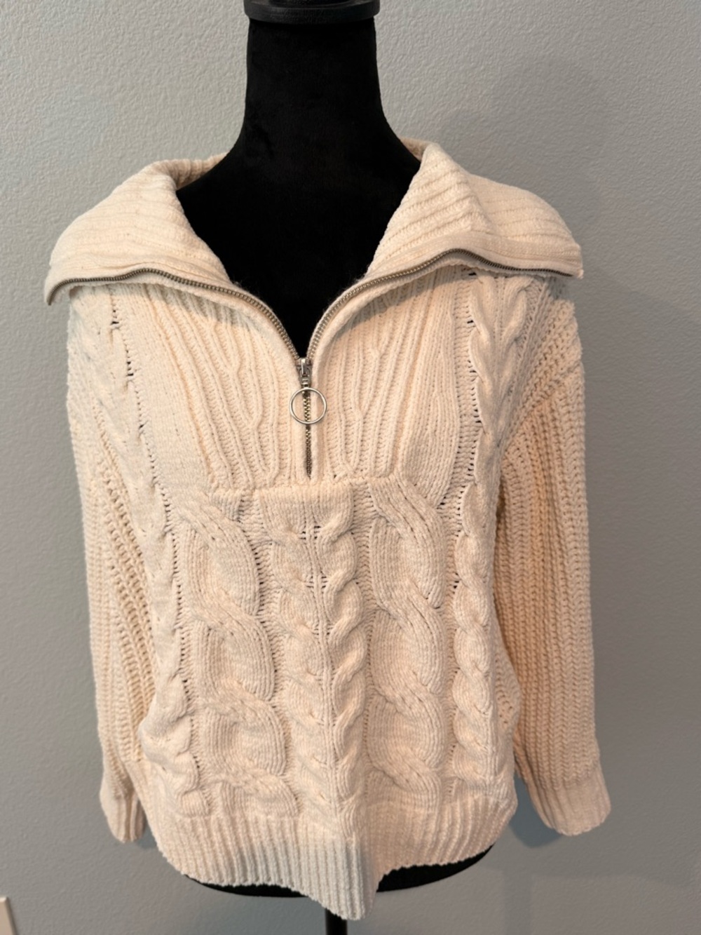 Ivory knitted sweater